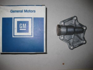 Ölpumpendeckel Opel GT 6 46 585 Ölpumpendeckel Opel GT 6 46 585