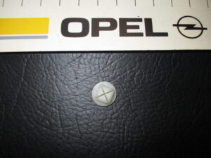 OPEL MONZA A SENATOR A Abdeckung Wasserablauf Stirnwand Original Opel 1 04  205